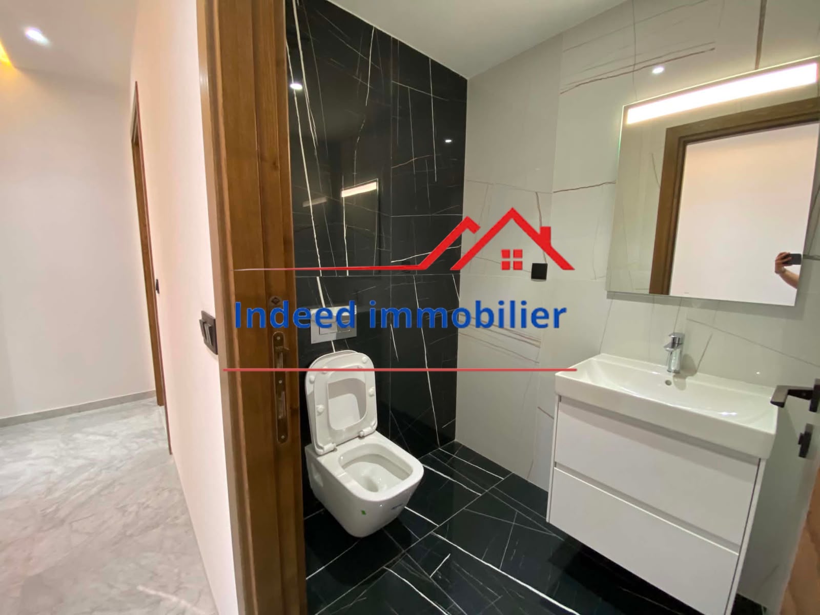 À VENDRE – Magnifique Appartement S+3 à Aïn Zaghouan Nord