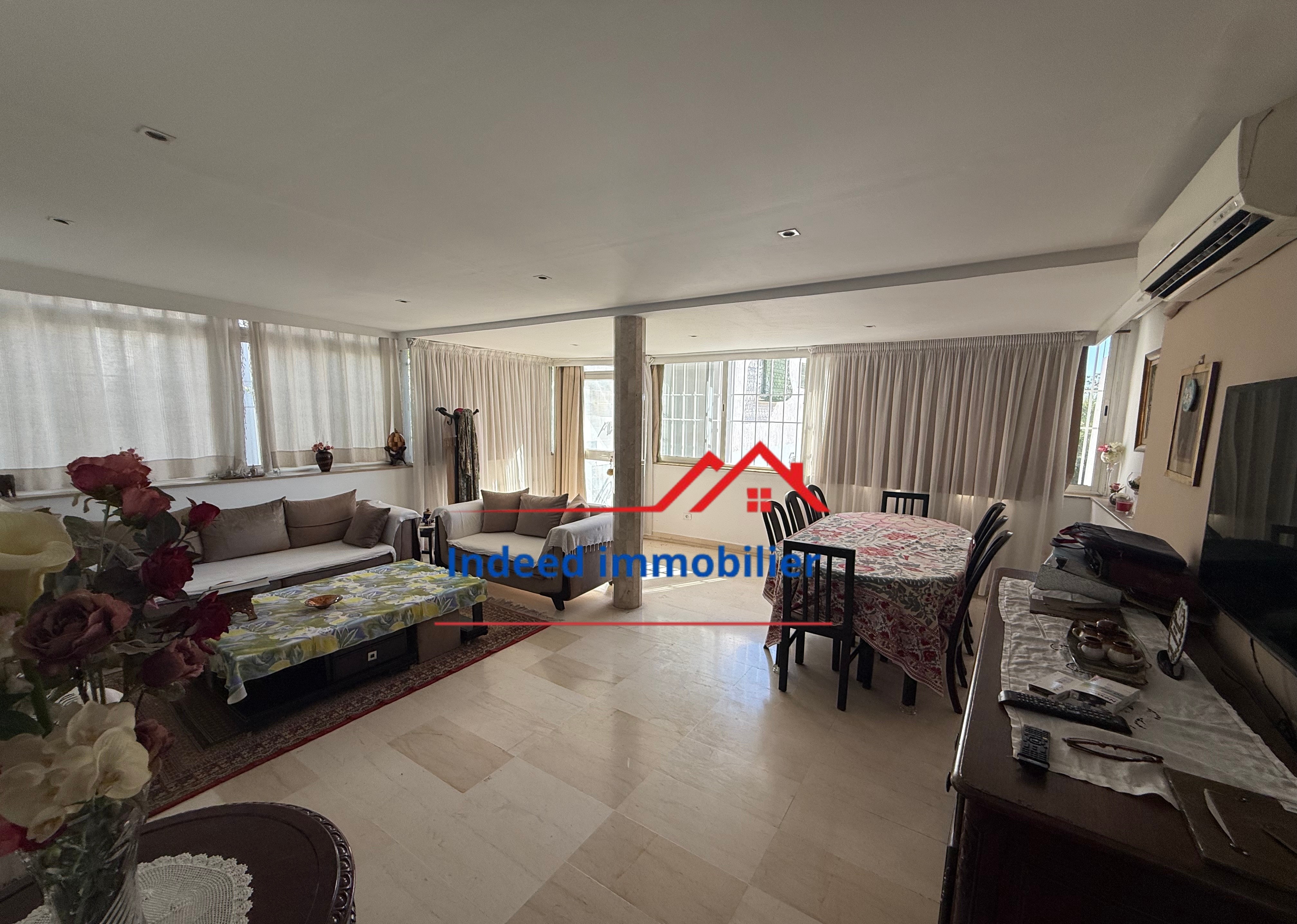 Superbe duplex à Menzah 6 (UV4)