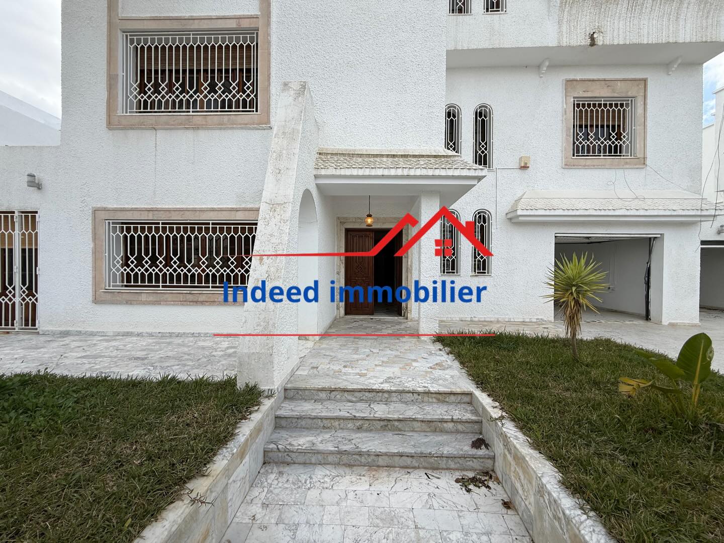 À VENDRE – VILLA DE PRESTIGE R+2 📍 El Menzah 9A