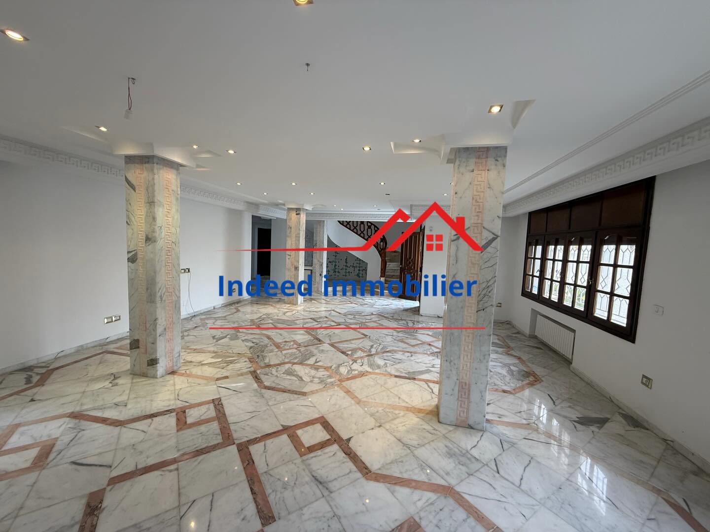 À VENDRE – VILLA DE PRESTIGE R+2 📍 El Menzah 9A