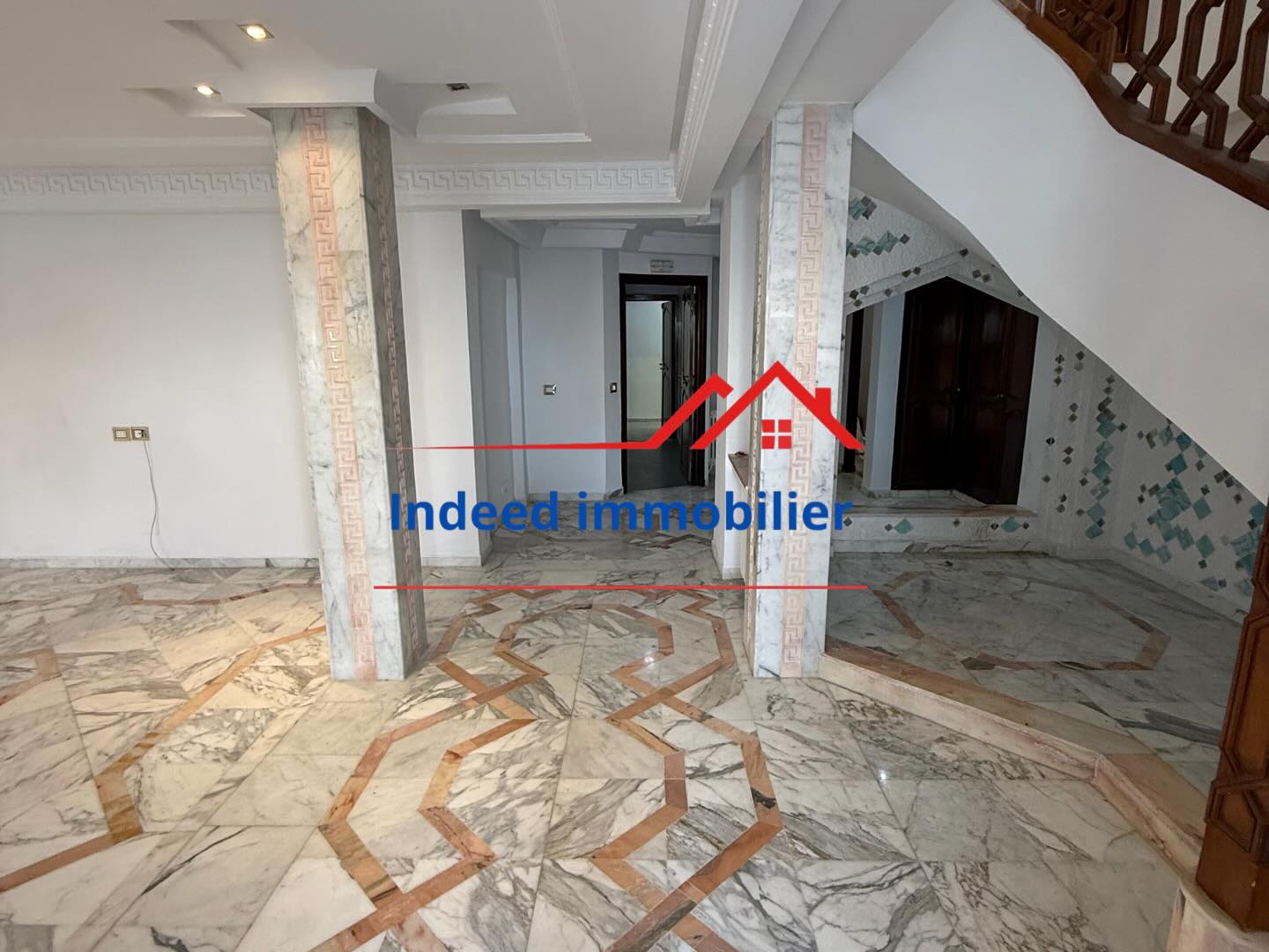 À VENDRE – VILLA DE PRESTIGE R+2 📍 El Menzah 9A