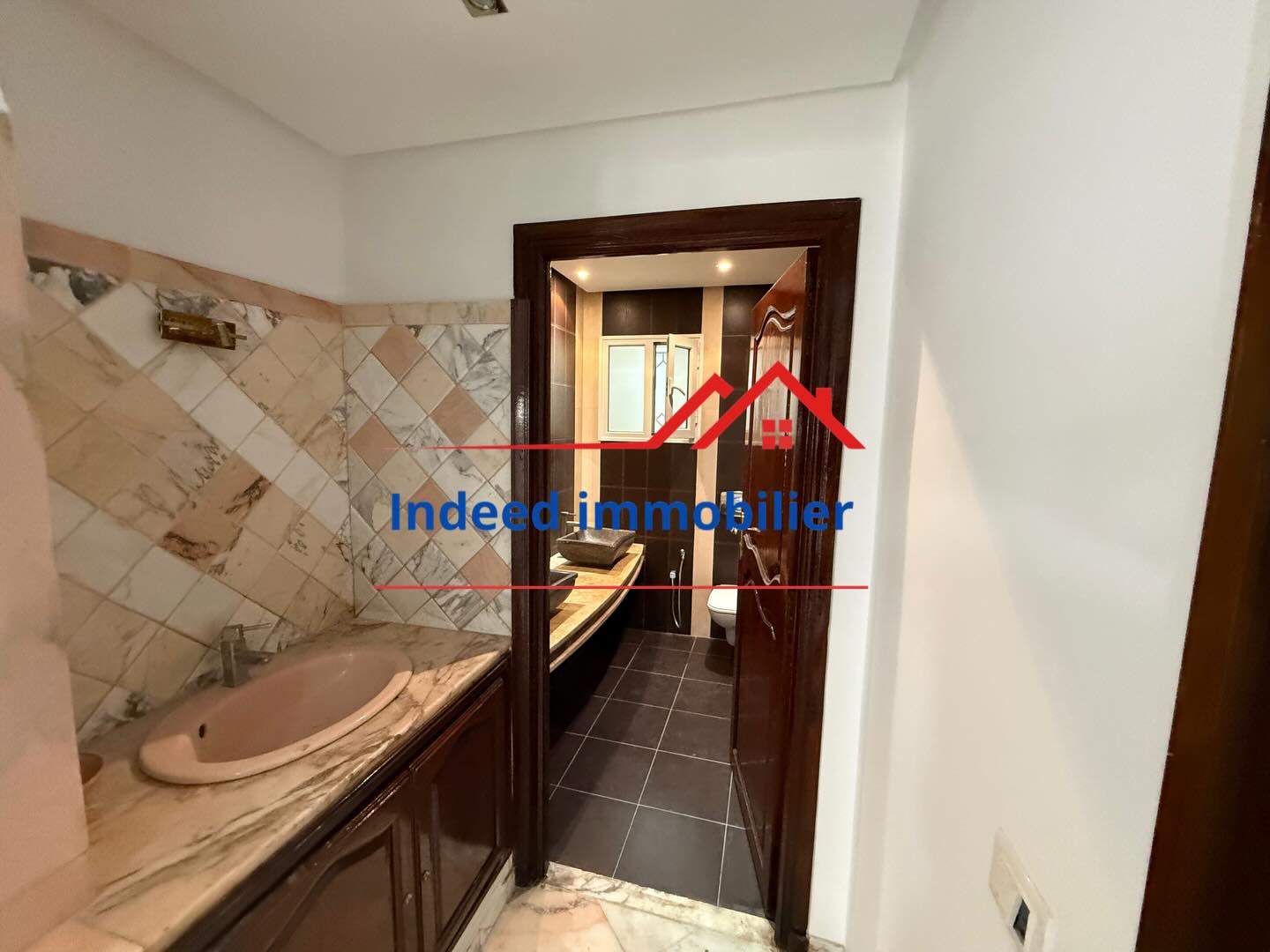 À VENDRE – VILLA DE PRESTIGE R+2 📍 El Menzah 9A