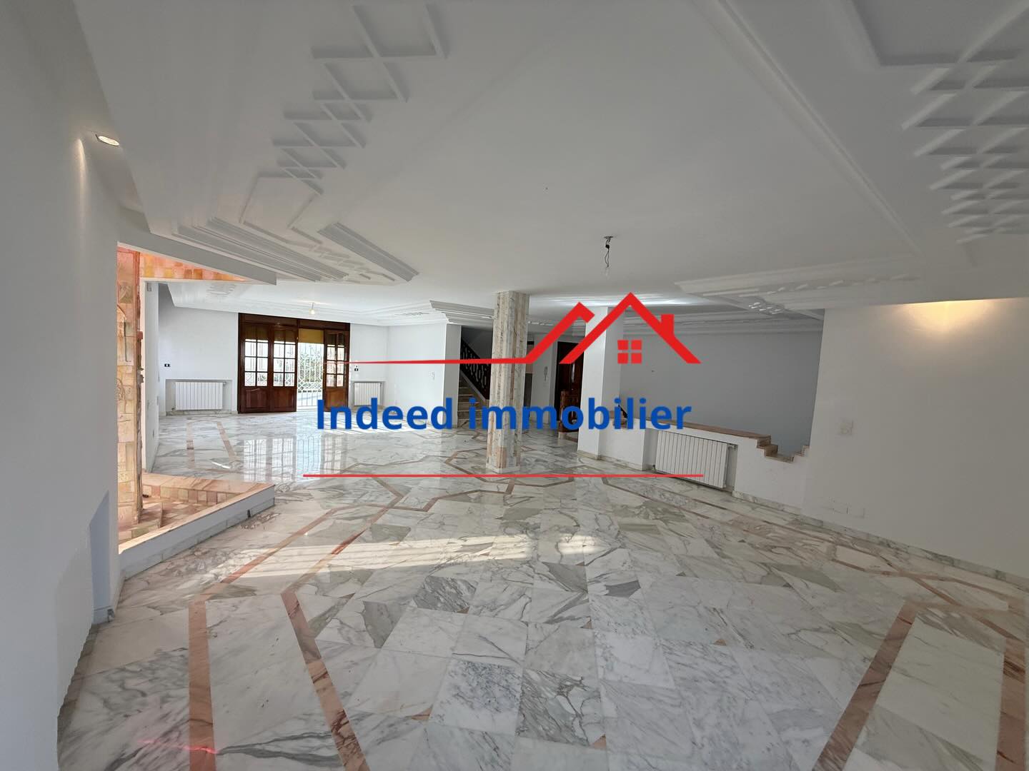 À VENDRE – VILLA DE PRESTIGE R+2 📍 El Menzah 9A