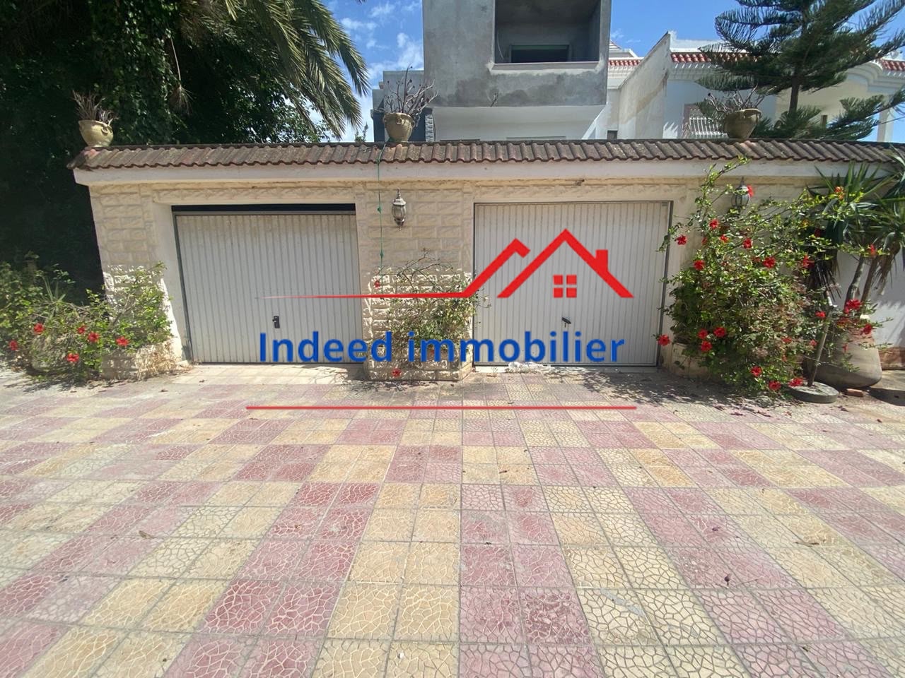 A VENDRE – VILLA DE PRESTIGE À LA SOUKRA