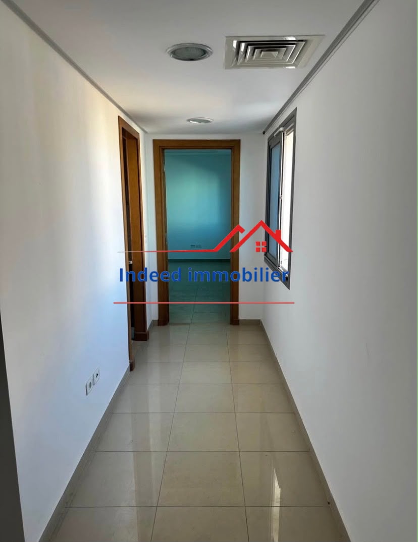 A VENDRE – BUREAU H+2 À MONTPLAISIR (AVENUE DU JAPON)