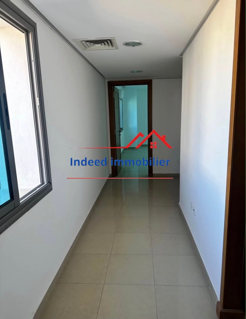 A VENDRE – BUREAU H+2 À MONTPLAISIR (AVENUE DU JAPON)