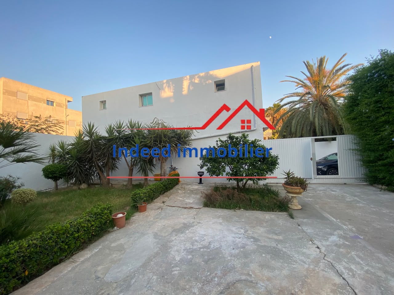  A VENDRE – VILLA S+3 À LA SOUKRA