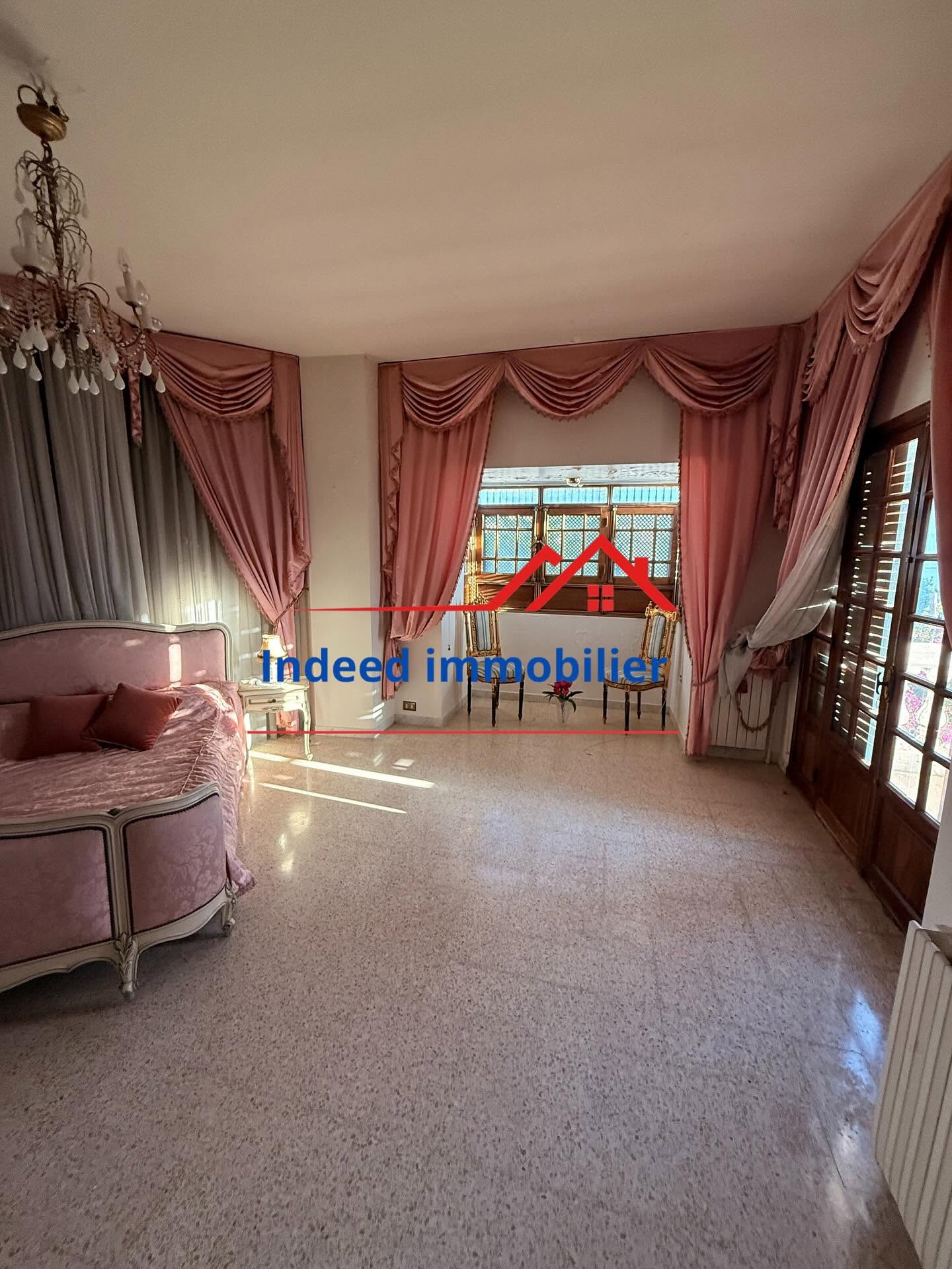 À VENDRE – Magnifique Villa à Menzah 9