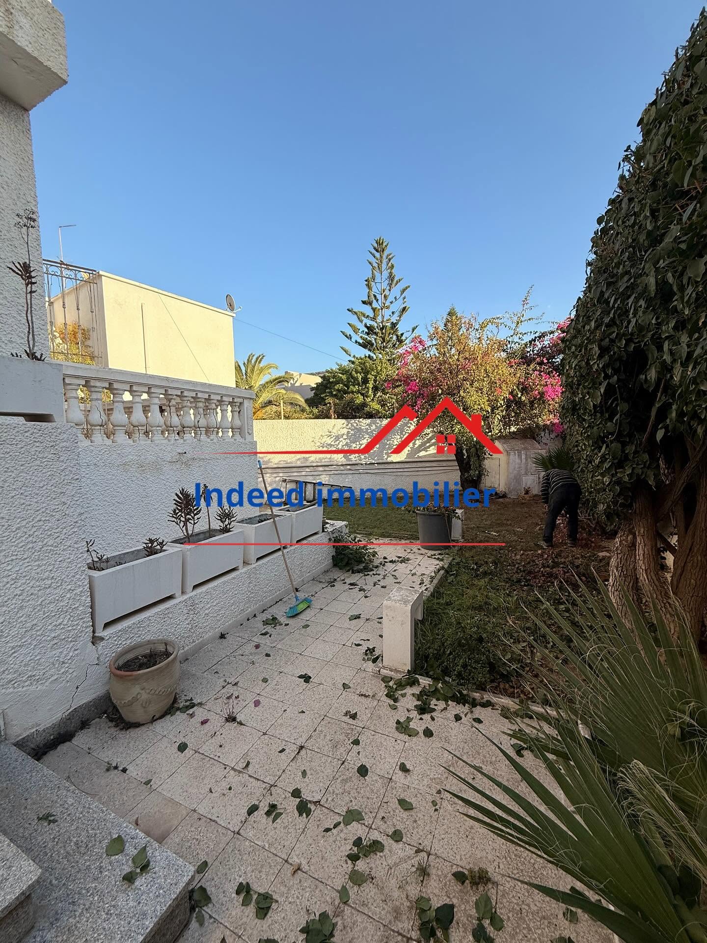 À VENDRE – Magnifique Villa à Menzah 9