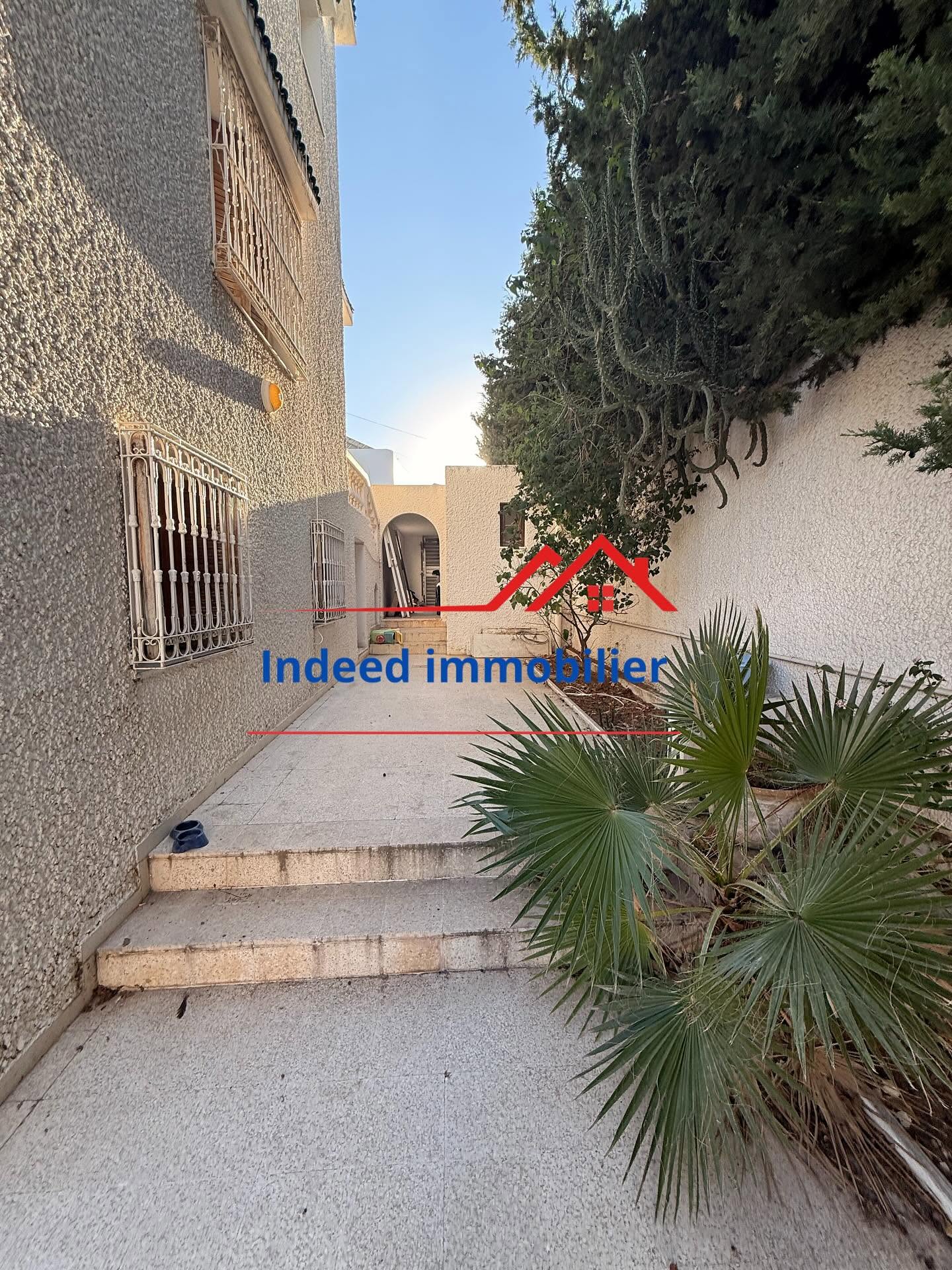 À VENDRE – Magnifique Villa à Menzah 9