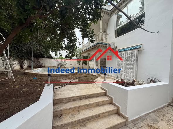  À VENDRE – Villa de 577 m² à El Menzah 6 | Quartier chic & calme