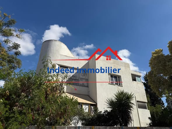 À VENDRE – Villa à Démolir ou à Rénover  Manar 2