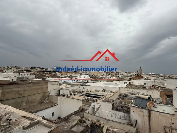  À VENDRE – MAISON AUTHENTIQUE DANS LA MÉDINA DE TUNIS