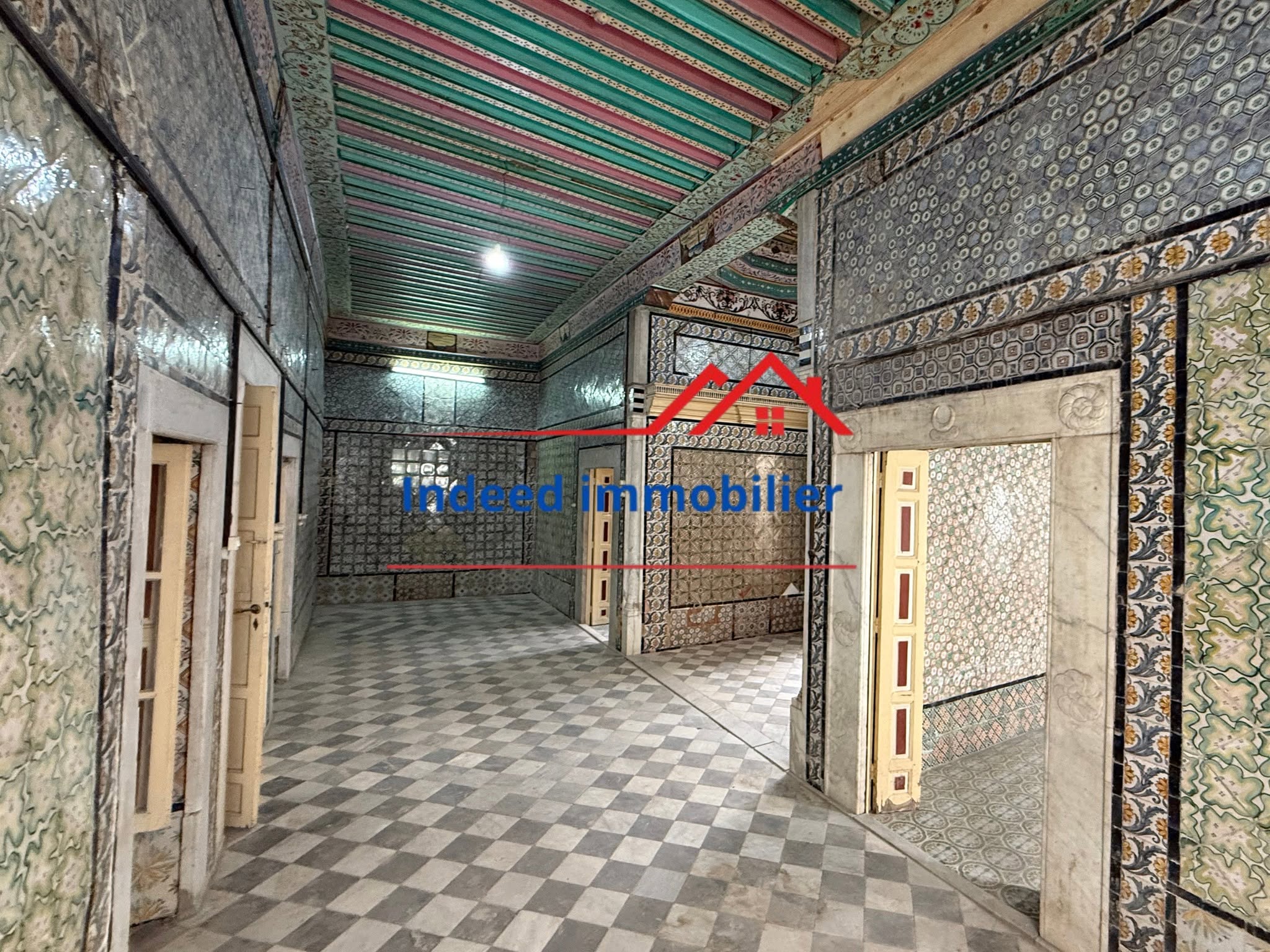  À VENDRE – MAISON AUTHENTIQUE DANS LA MÉDINA DE TUNIS