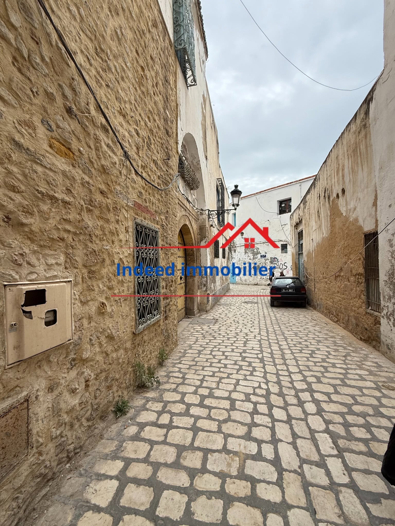  À VENDRE – MAISON AUTHENTIQUE DANS LA MÉDINA DE TUNIS