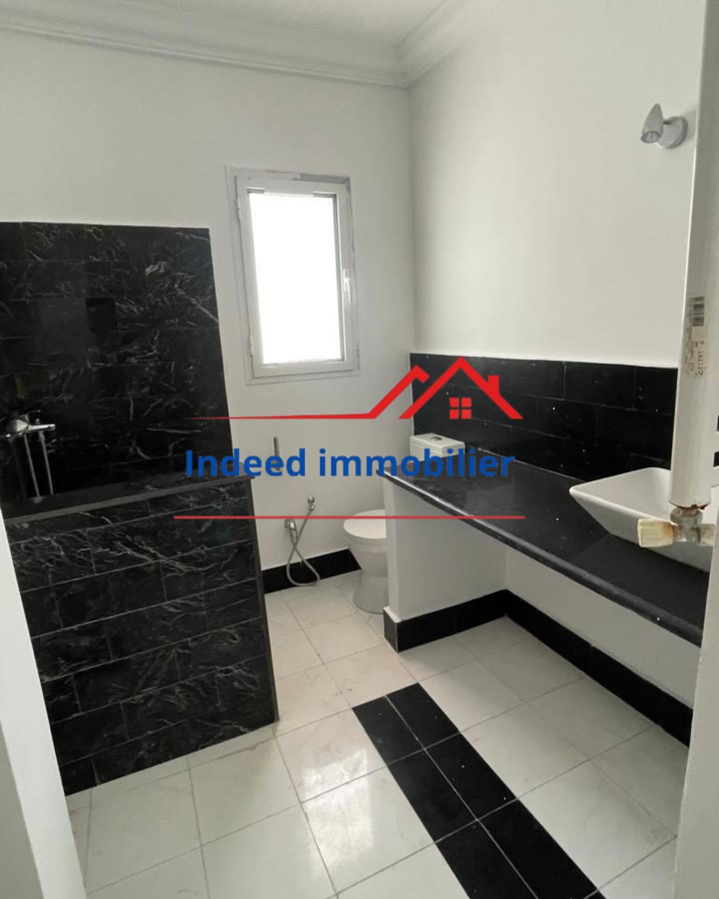 Villa haut standing à vendre à La Soukra