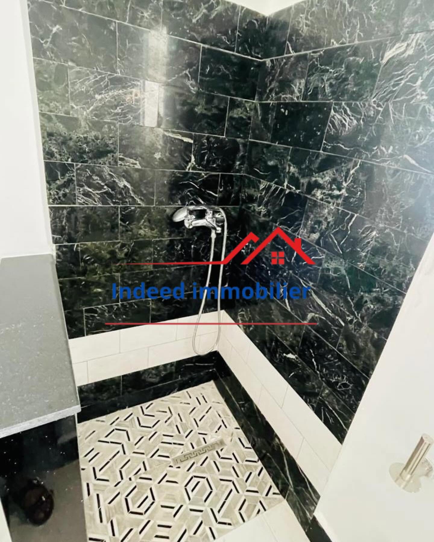 Villa haut standing à vendre à La Soukra