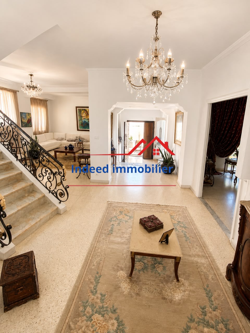  À VENDRE – Magnifique Villa S+5 à El Manar 2 