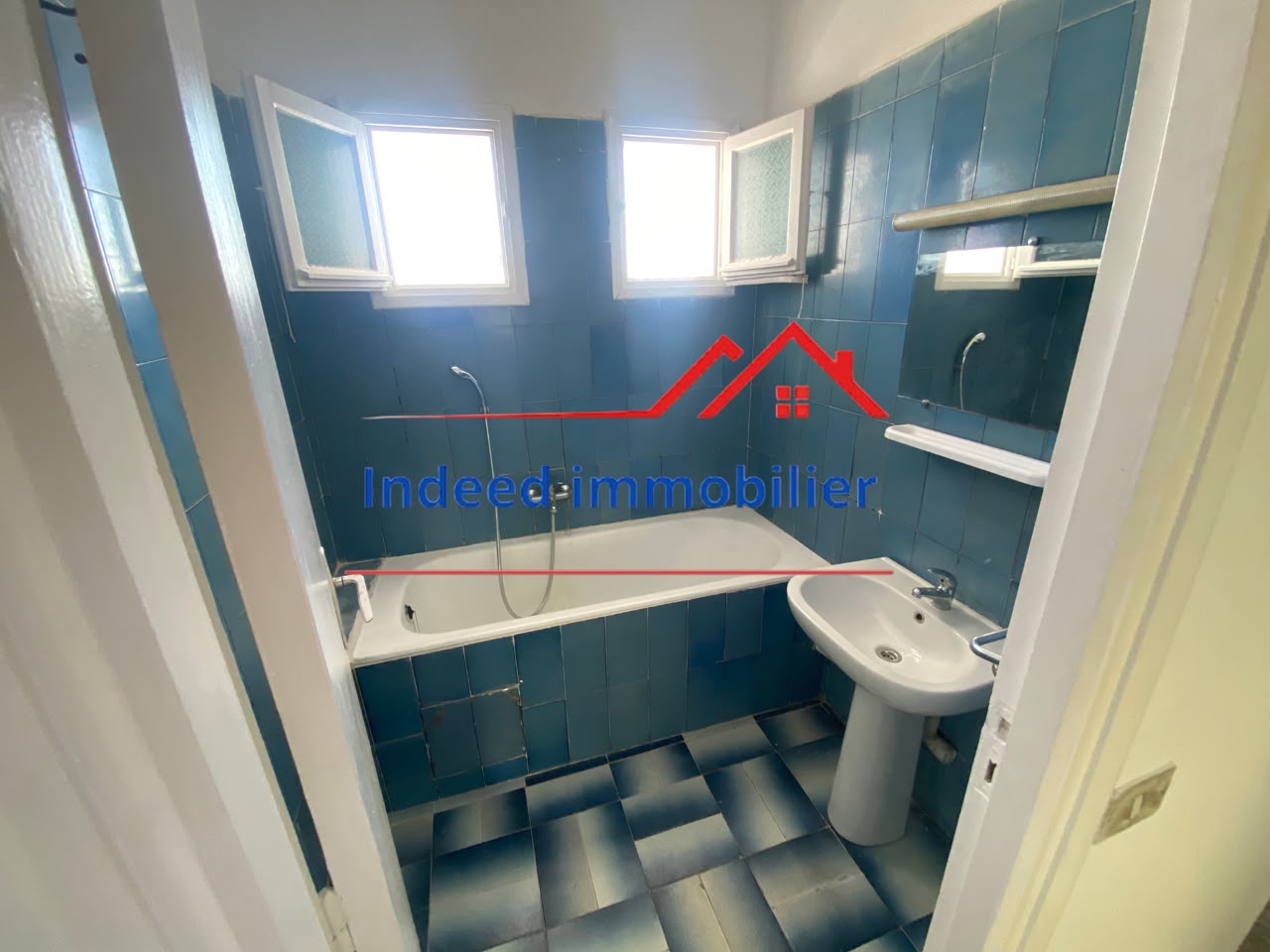 🏡🔑 À VENDRE – Appartement S+2 au 2ᵉ étage à El Manar 2 🔑🏡