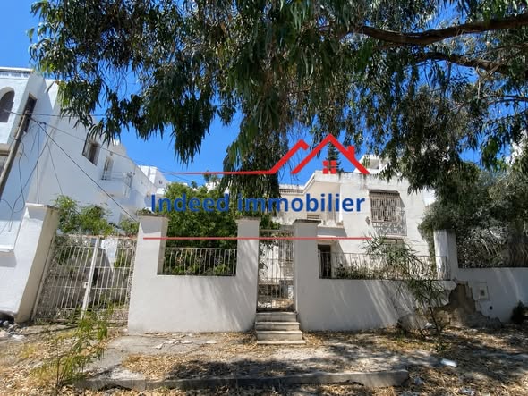  À VENDRE – Villa à rénover à El Manar 2 