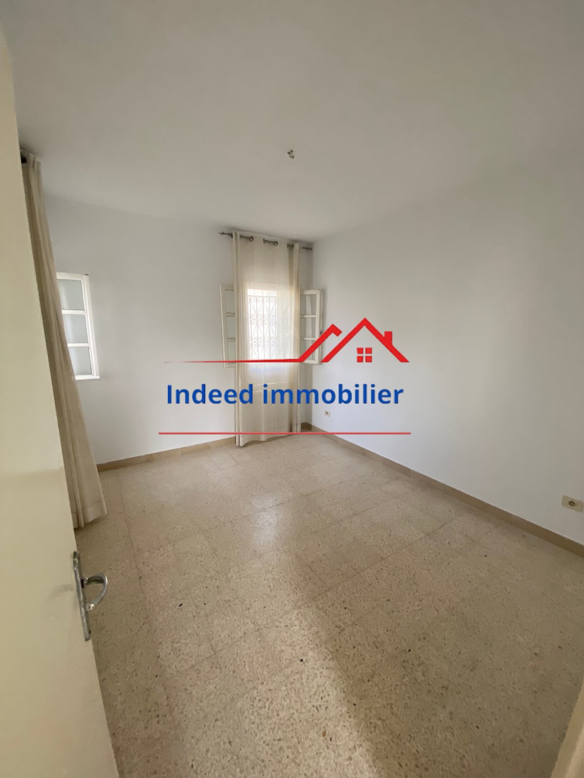 À VENDRE – Villa S+4 à La Soukra 
