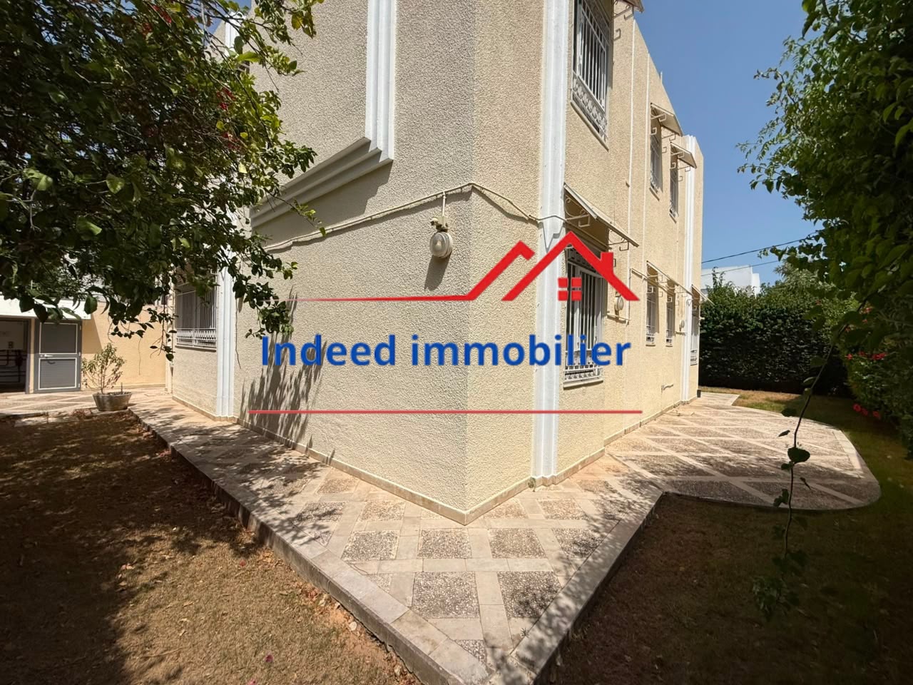 À LOUER – Magnifique Villa S+6 à Cité Les Pins, La Marsa