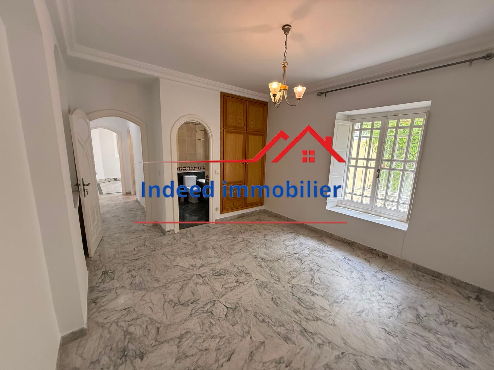  À LOUER – Magnifique Villa S+6 à Cité Les Pins, La Marsa 