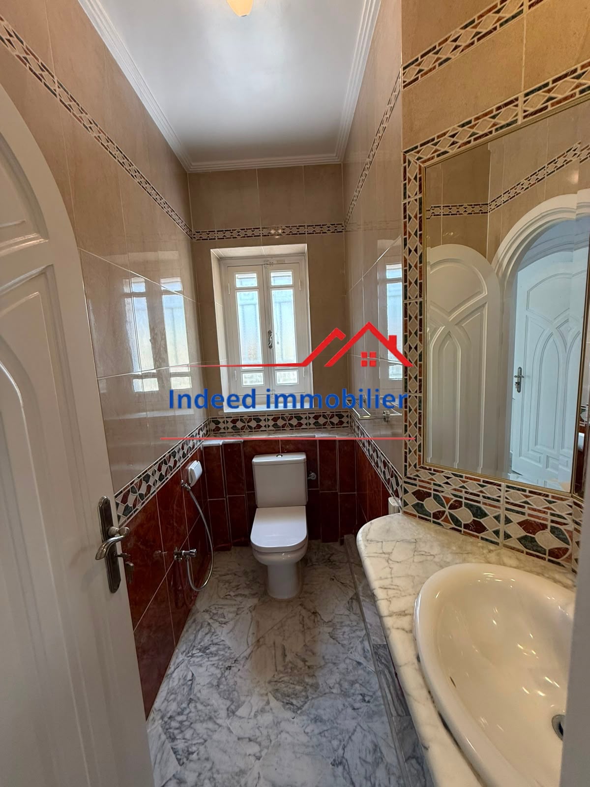  À LOUER – Magnifique Villa S+6 à Cité Les Pins, La Marsa 