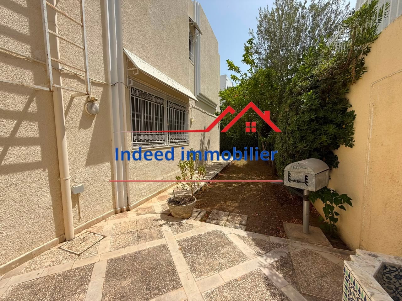  À LOUER – Magnifique Villa S+6 à Cité Les Pins, La Marsa 