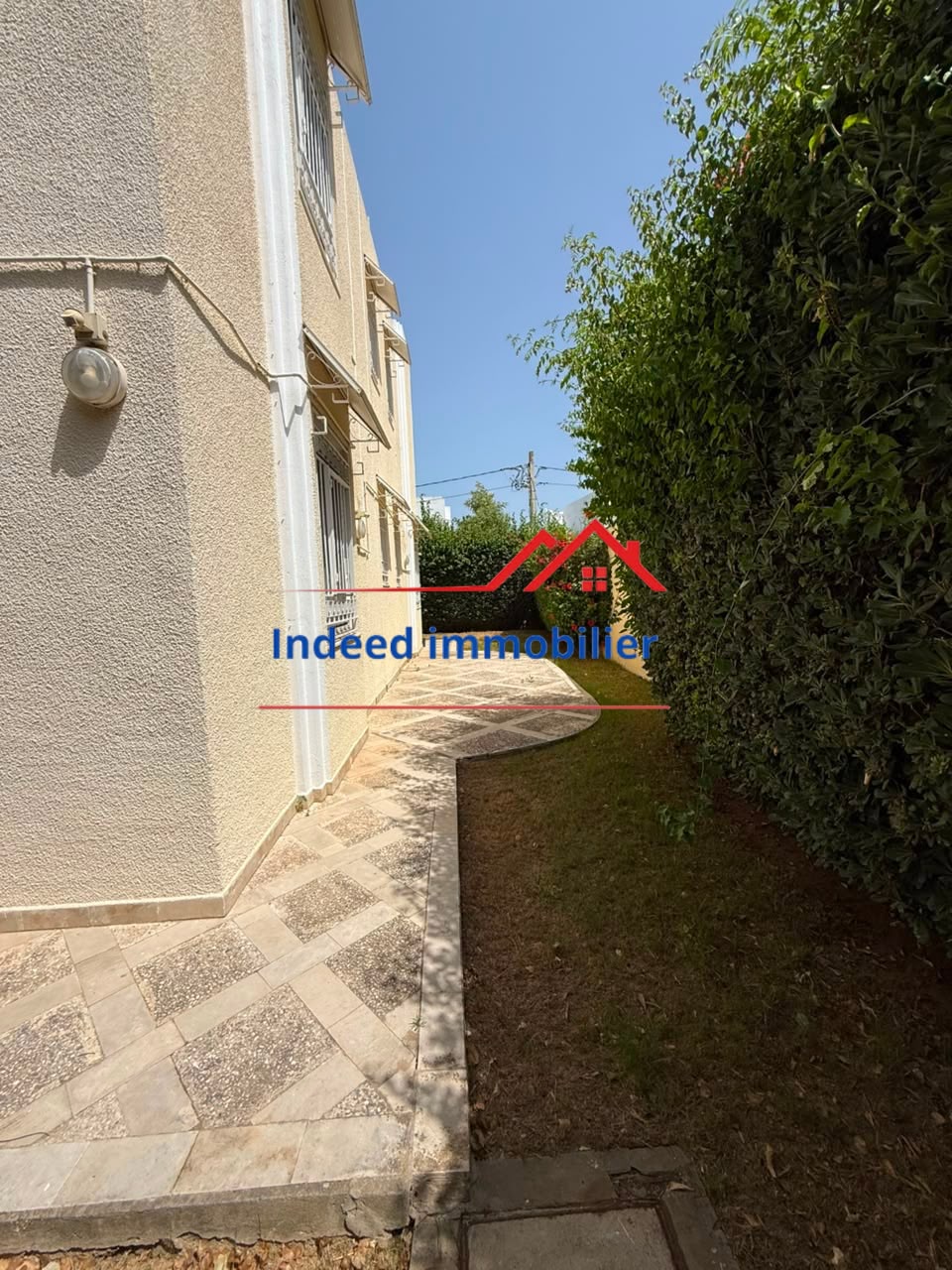  À LOUER – Magnifique Villa S+6 à Cité Les Pins, La Marsa 