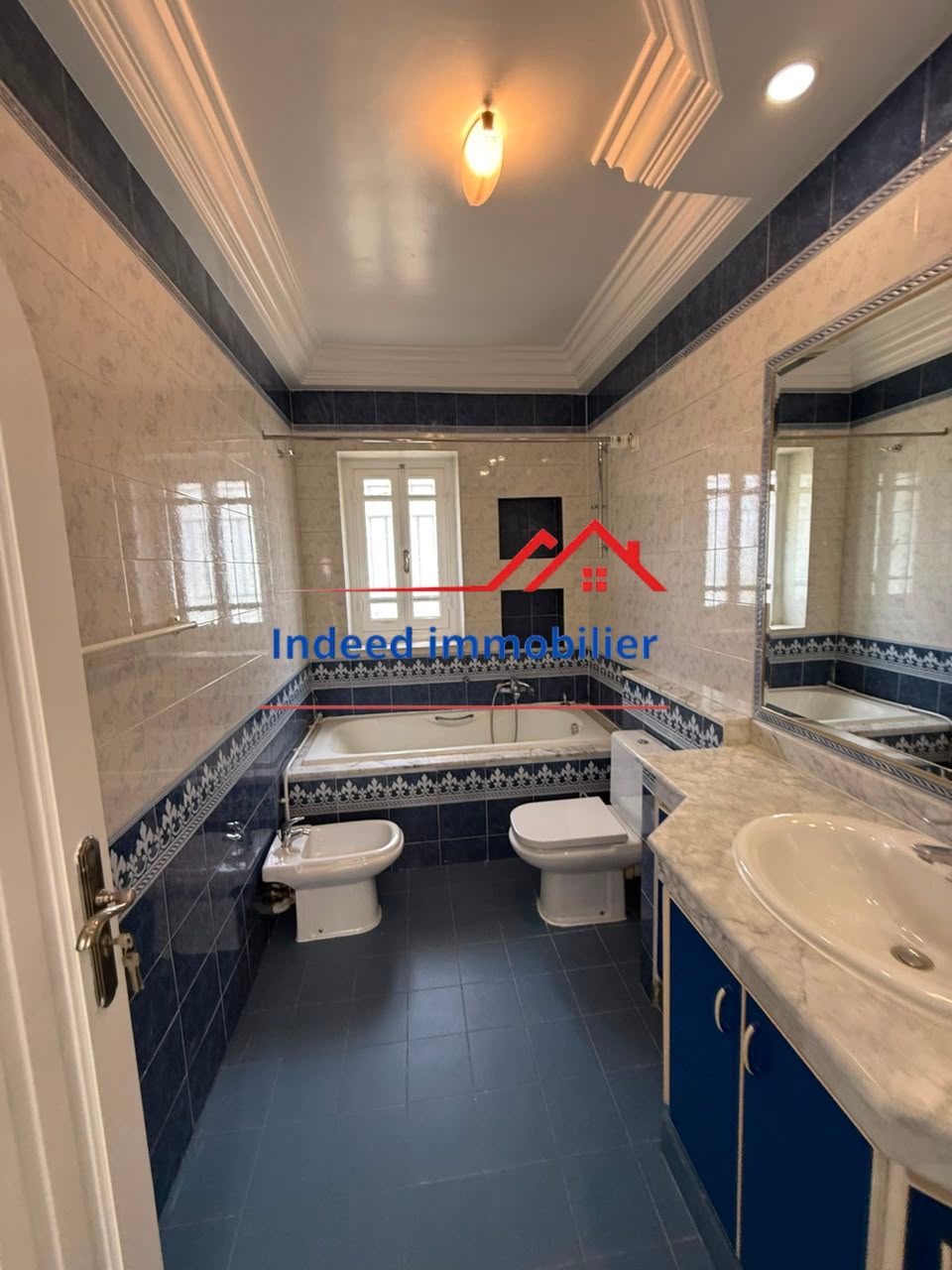  À LOUER – Magnifique Villa S+6 à Cité Les Pins, La Marsa 