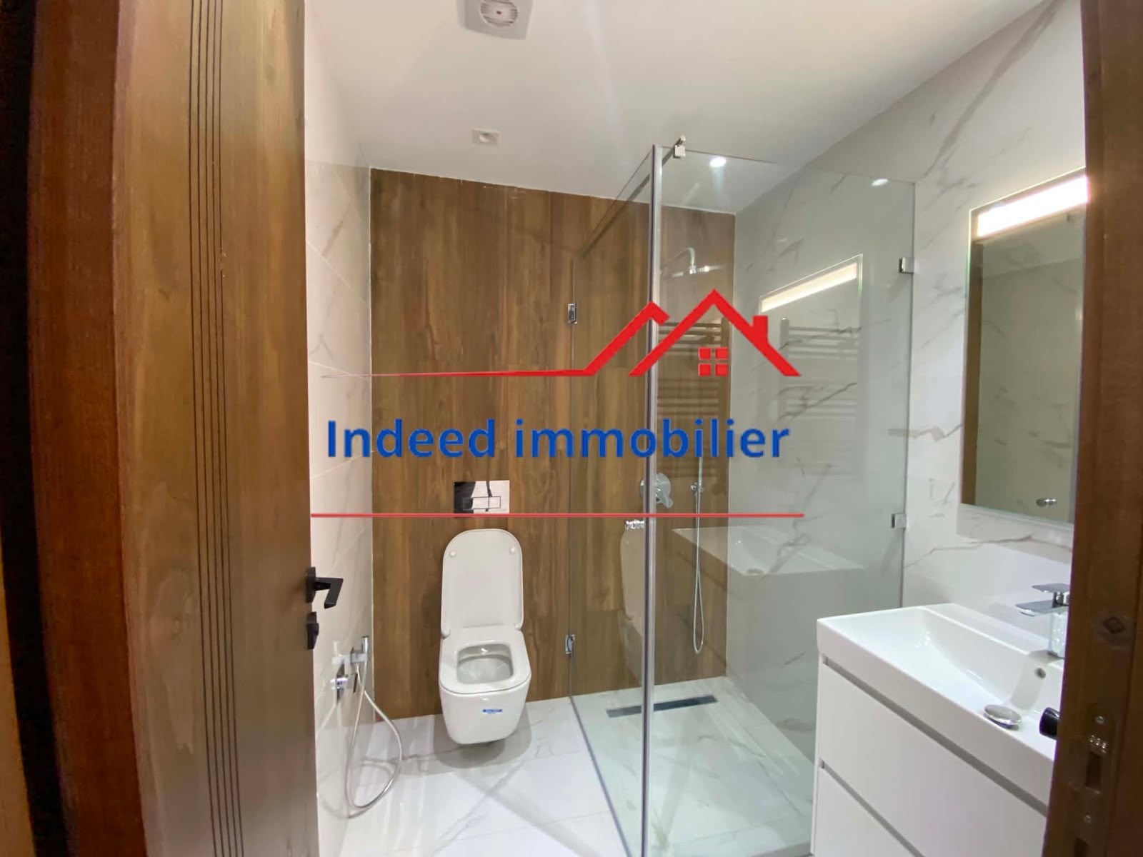 À VENDRE – Magnifique Appartement S+3 à Aïn Zaghouan Nord